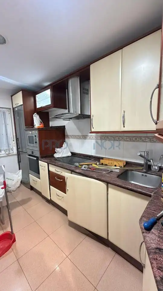 Cocina de Piso en venta en León Capital  con Calefacción, Terraza y Amueblado