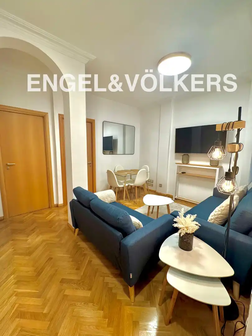 Wohnzimmer von Wohnung zur Miete in Madrid mit Klimaanlage, Heizung und Parkett