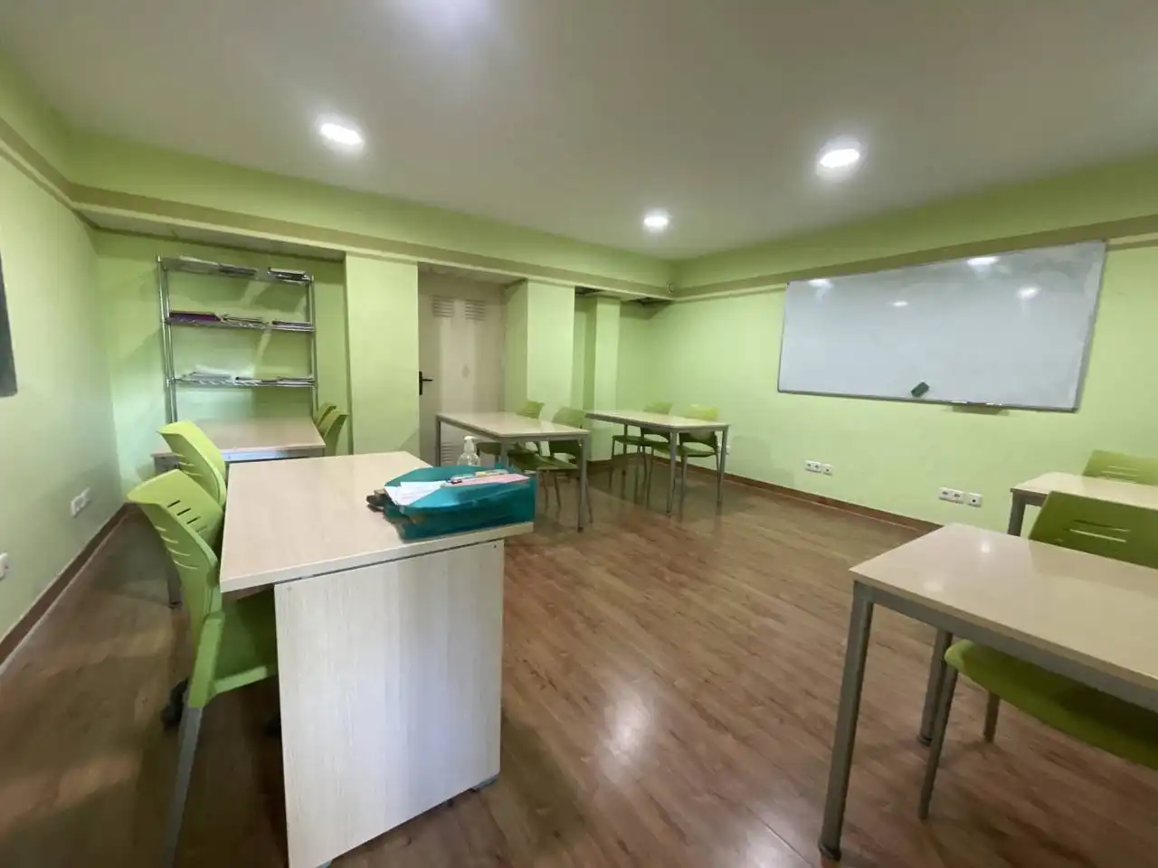 Commercial properties for rent in Estepona  with Air Conditioner