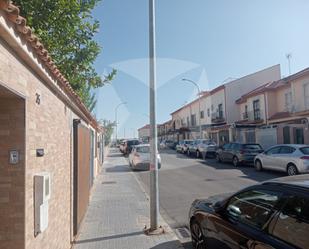 Vista exterior de Casa adosada en venda en Badajoz Capital amb Terrassa