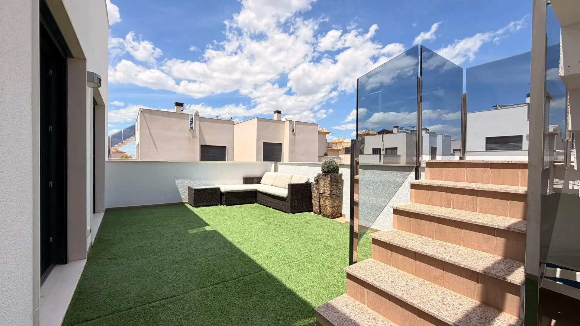 Terrace of Houses for sale in Torrevieja  with Air Conditioner, Private garden and Terrace
