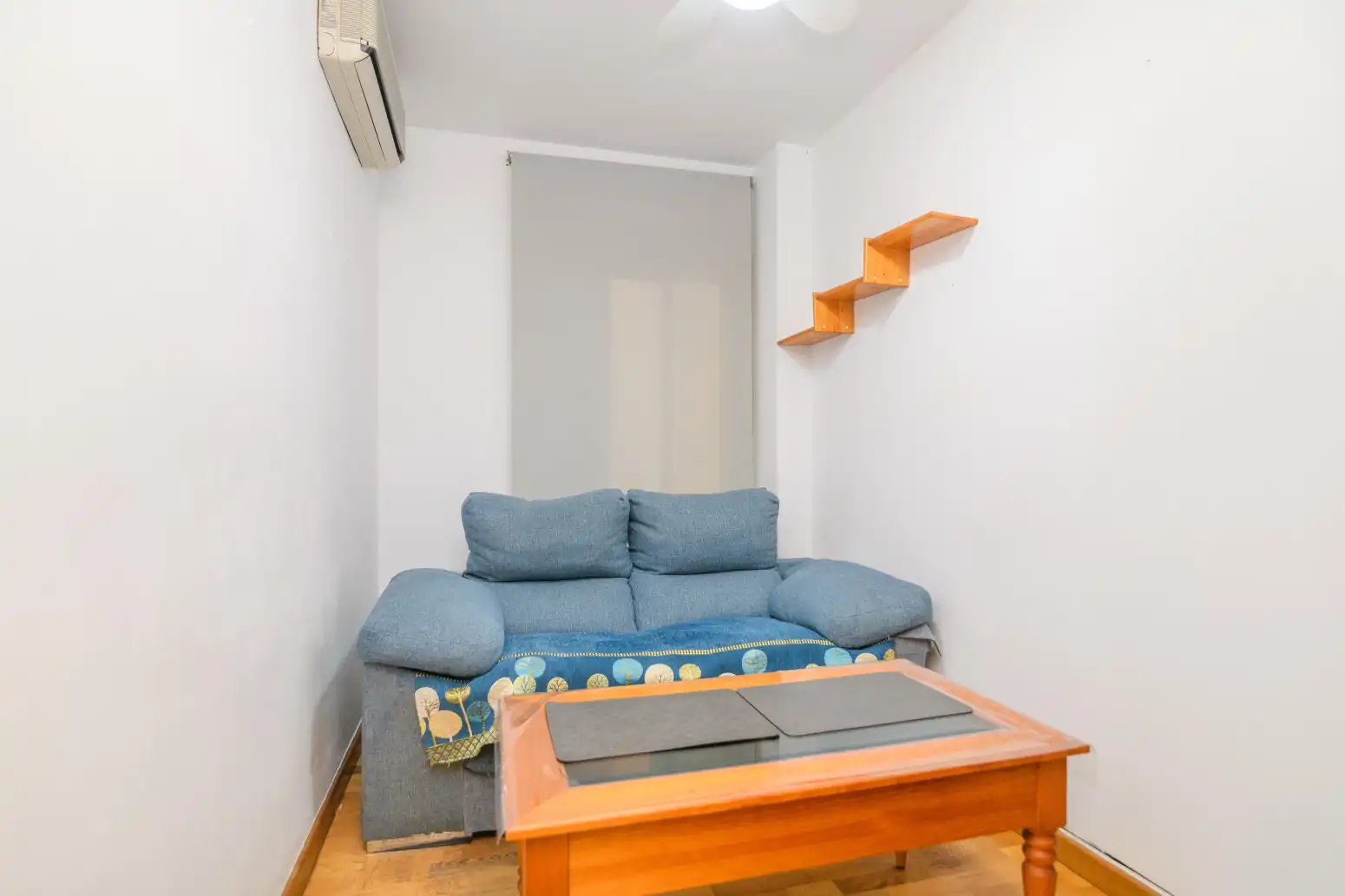 Sala d'estar de Pis en venda en Sant Boi de Llobregat amb Aire condicionat i Balcó