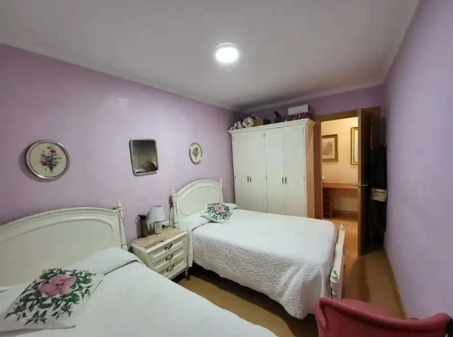 Dormitori de Apartament en venda en Almería amb Aire condicionat