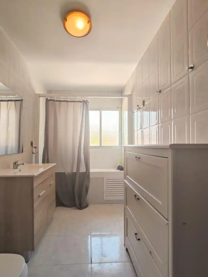 Baño de Piso en venta en Madrid con Calefacción y Parquet
