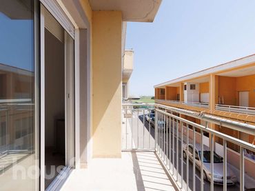 Piso con balcón en venta en CL PONENT .