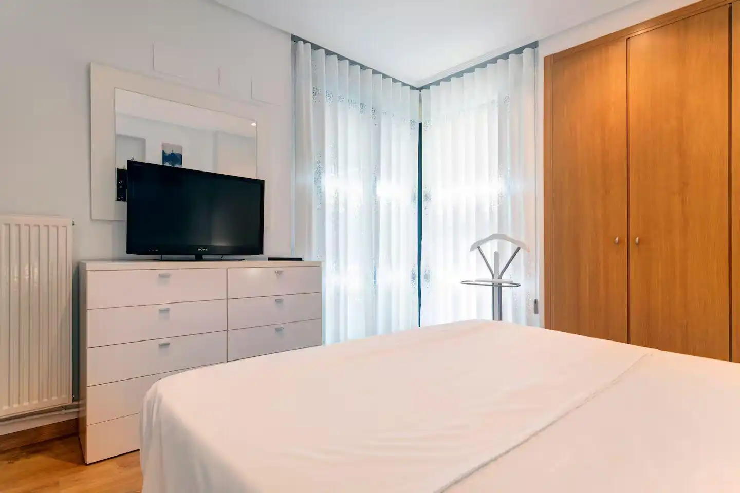 Flat for rent in Calle Santa Ángela de la Cruz, Encarnación - Regina