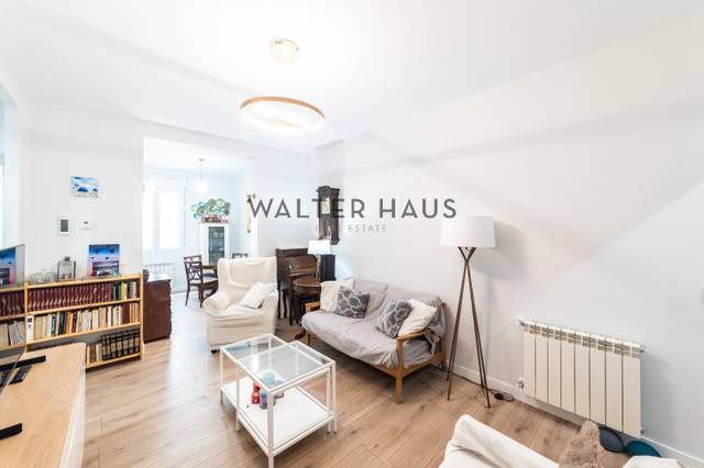 Piso en Venta en Paseo del Rey en Argüelles