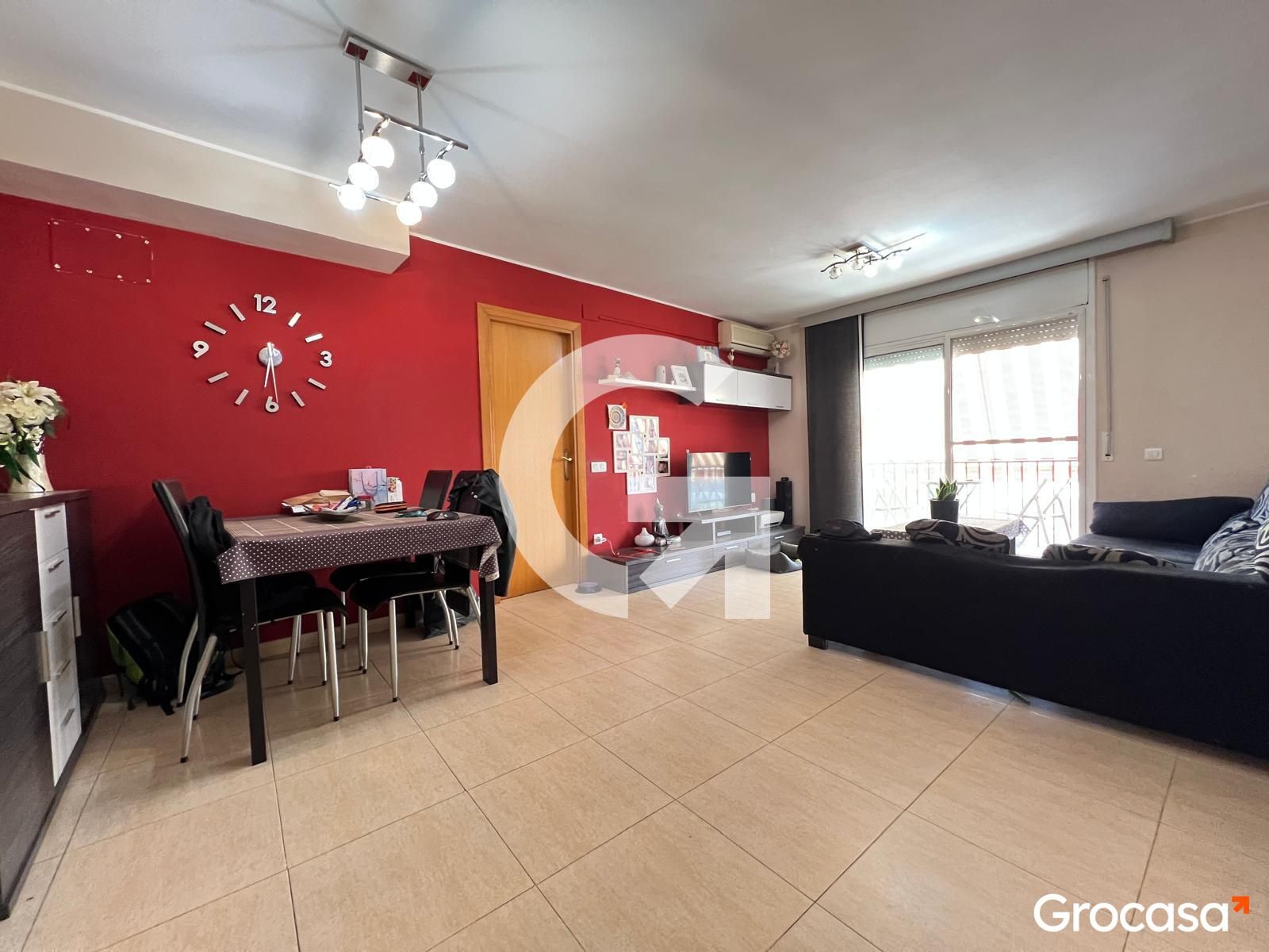 Living room of Flat for sale in Rubí  with Air Conditioner, Heating and Oven