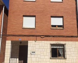 Vista exterior de Casa o xalet en venda en Basconcillos del Tozo amb Calefacció, Parquet i Terrassa