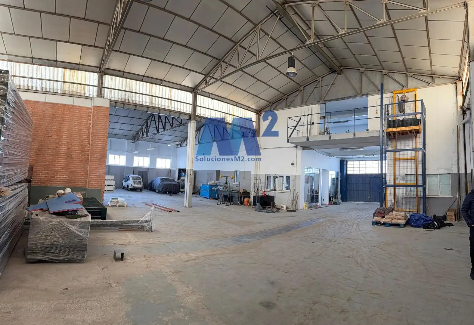 Nau industrial en venda a Peru, La Garena