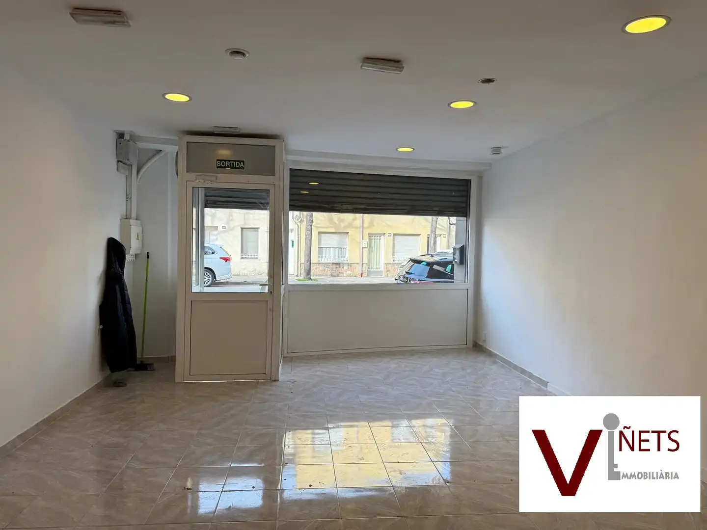 Local comercial en alquiler en Carrer Calàbria, imagen 5