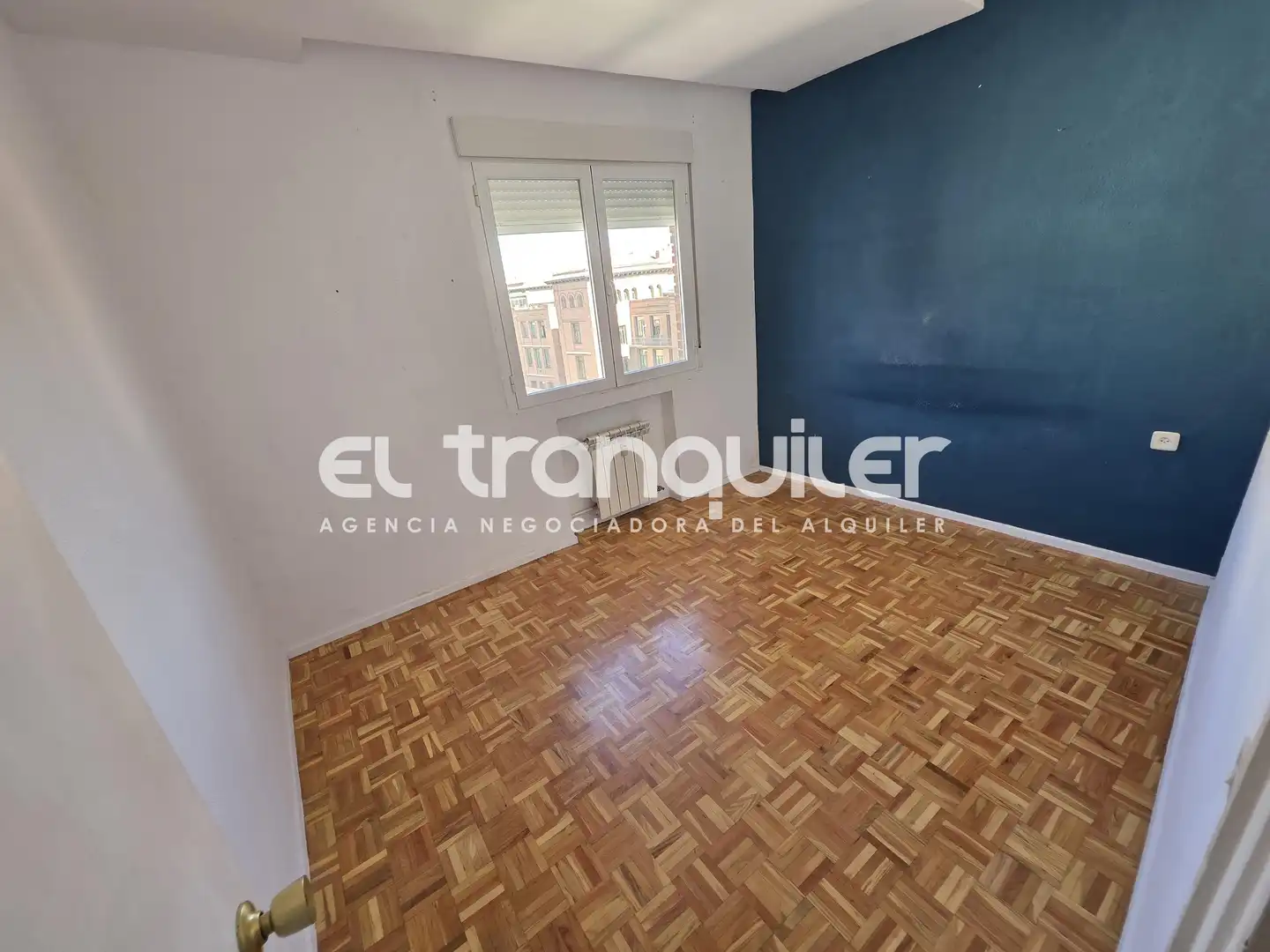Bedroom of Flat for rent in Madrid  with Air Conditioner, Parquet flooring and Terrace