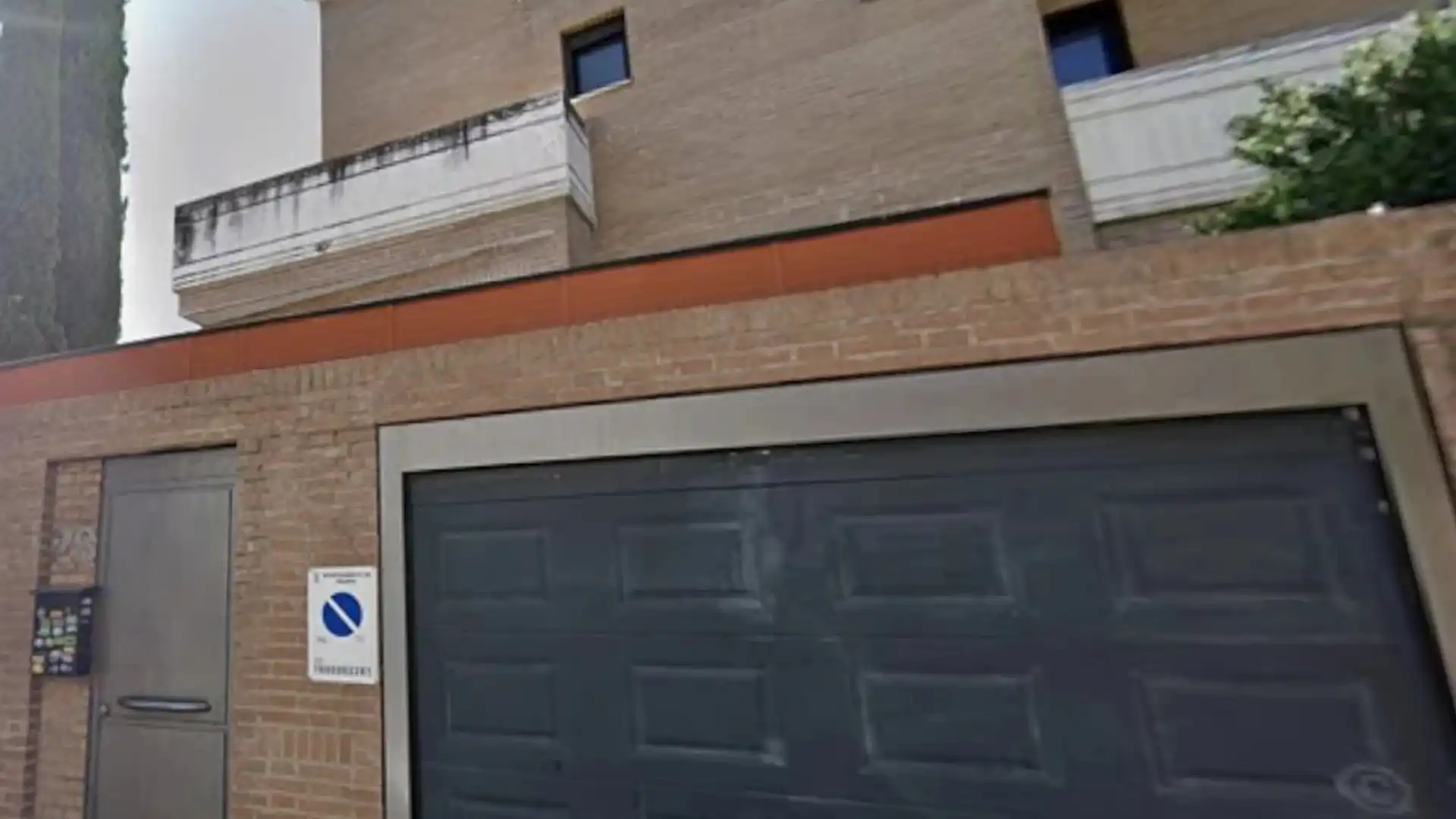 Vista exterior de Casa o chalet en venta en  Madrid Capital