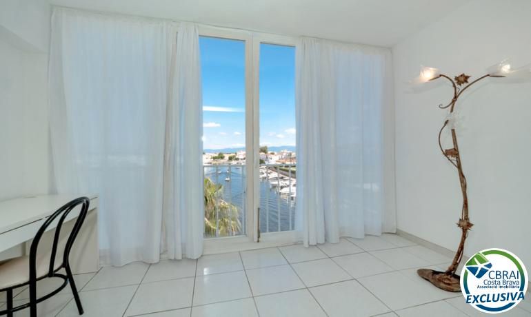 Bedroom of Flat for sale in Empuriabrava  with Terrace and Furnished