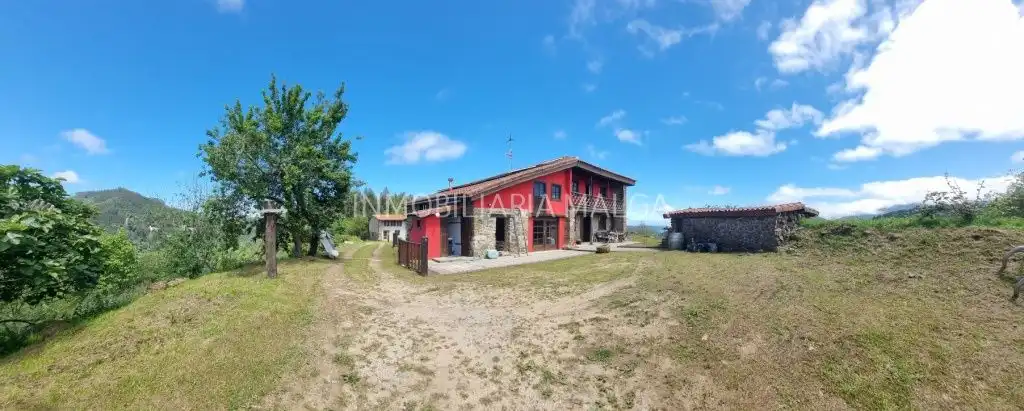 Casa o chalet en venta en Colunga con Jardín privado, Parquet y Terraza