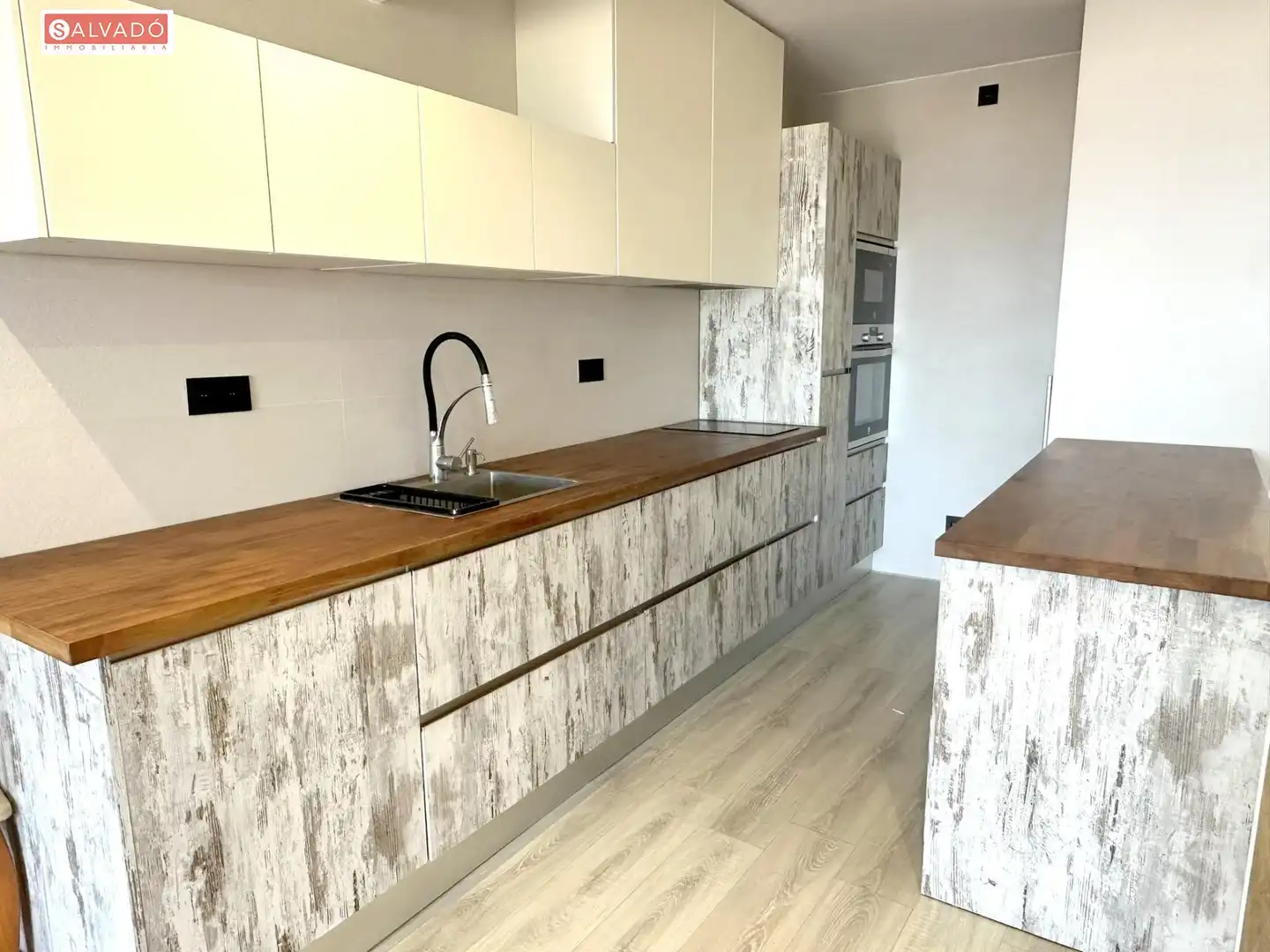 Cocina de Piso en venta en Vilanova i la Geltrú con Aire acondicionado, Calefacción y Parquet