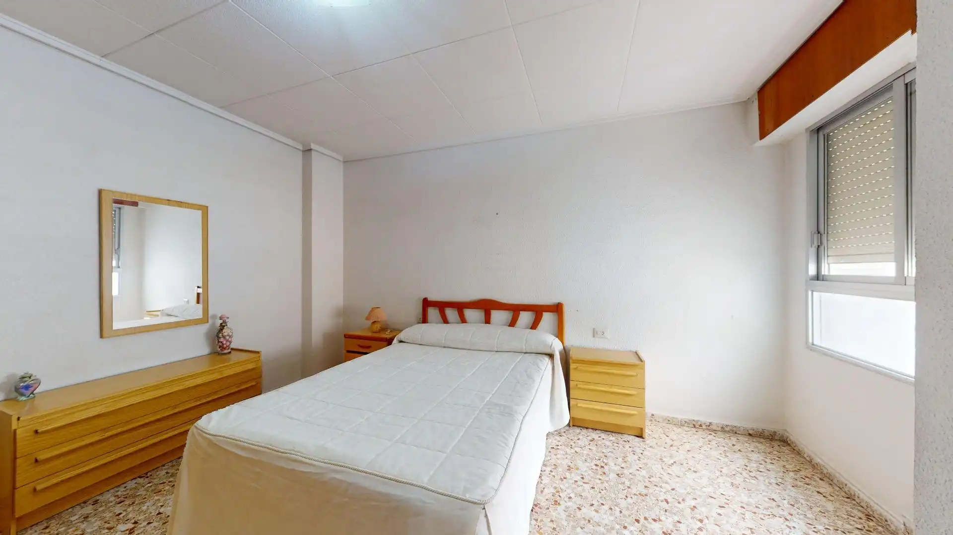 Habitación de Piso en venta en Elche / Elx con Aire acondicionado