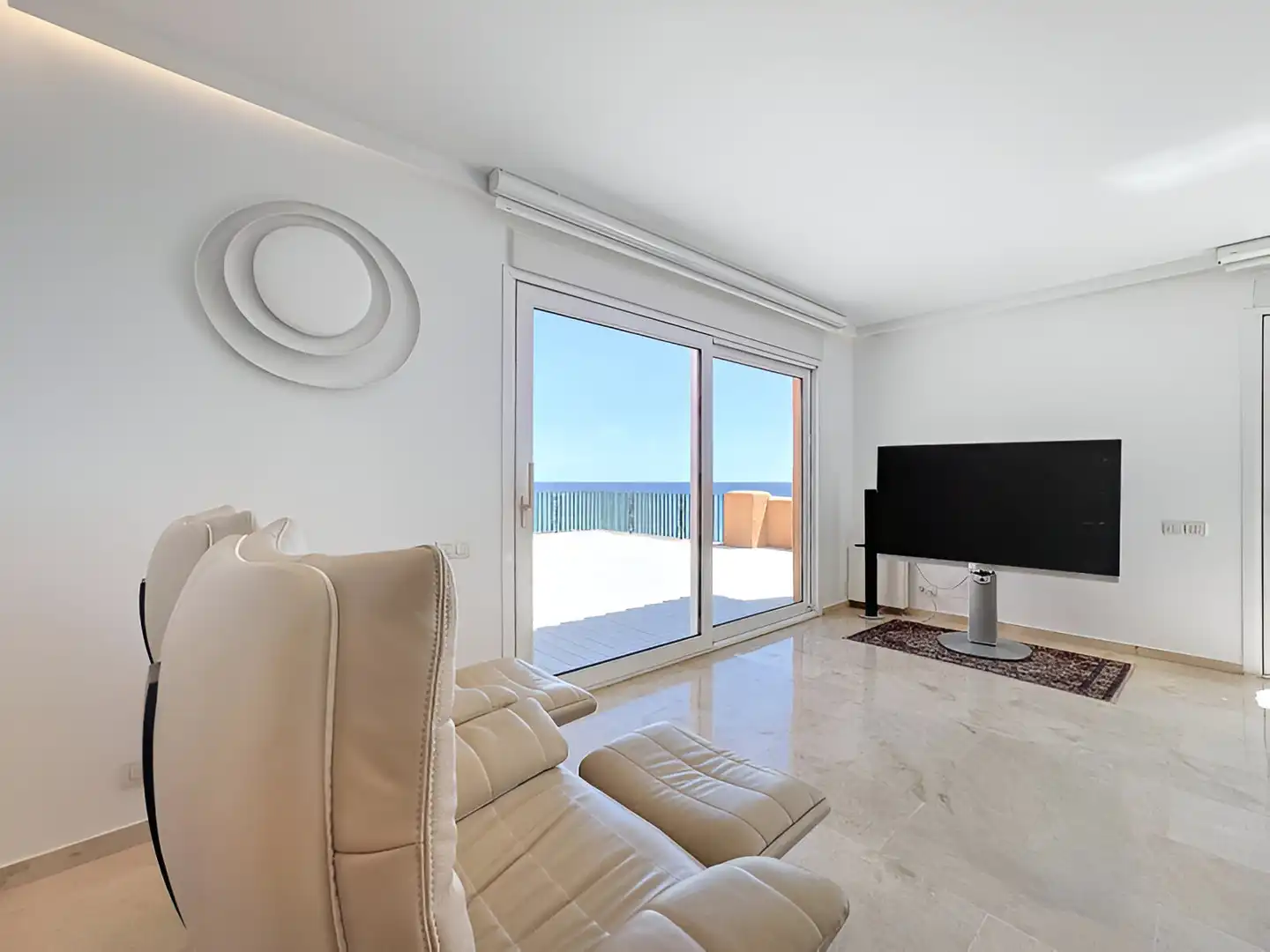 Sala d'estar de Àtic en venda en Manilva amb Aire condicionat, Calefacció i Terrassa
