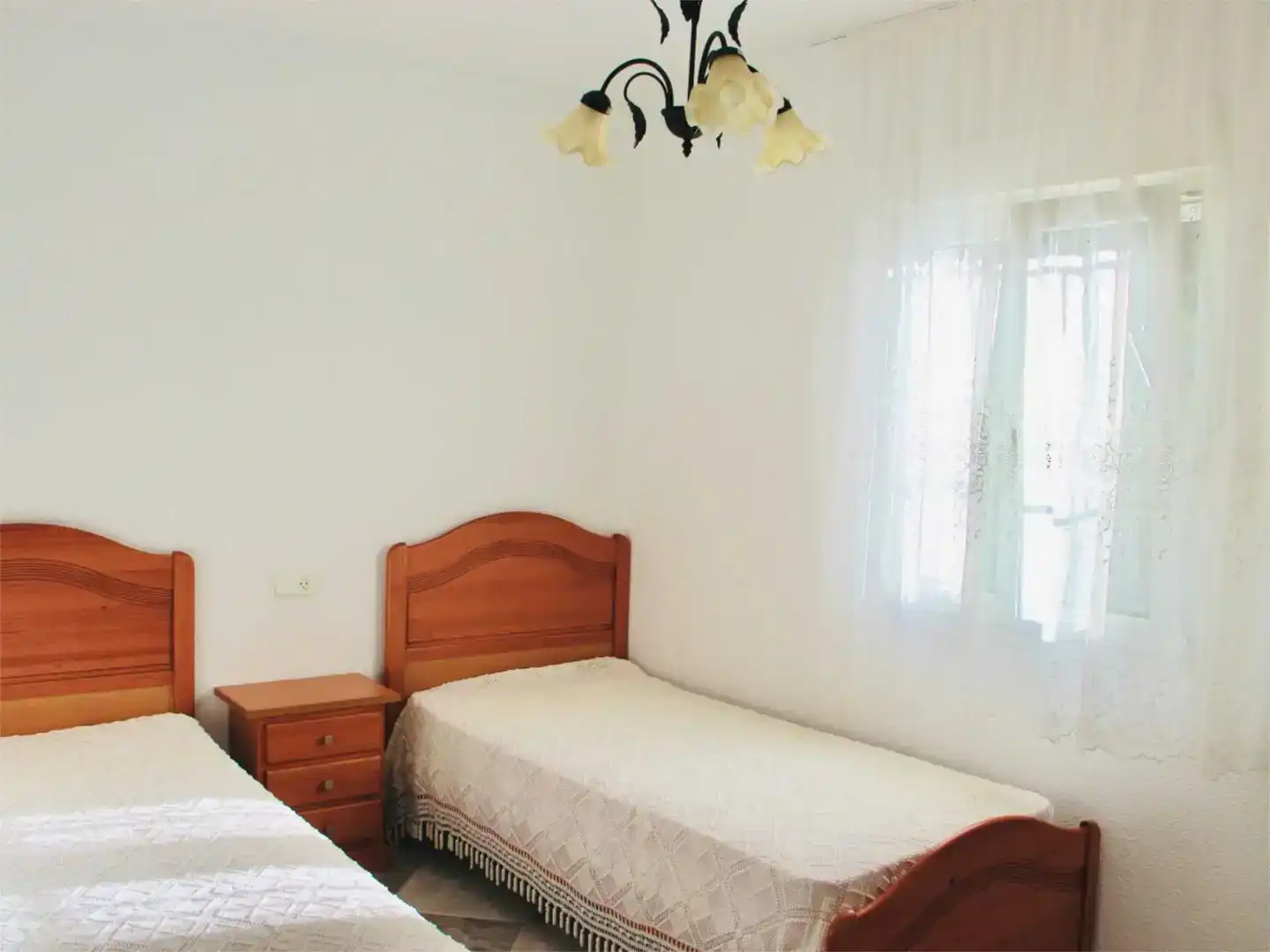 Habitación de Piso en venta en Benaocaz con Jardín privado, Trastero y Piscina