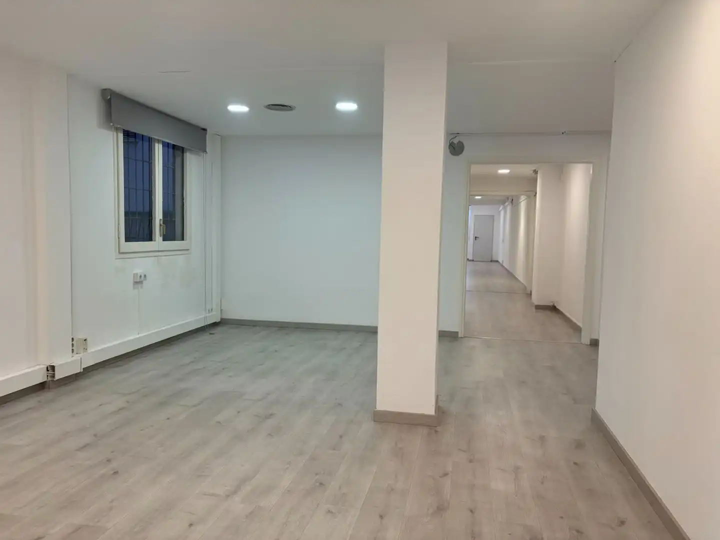 Office for rent in Barcelona  with Air Conditioner