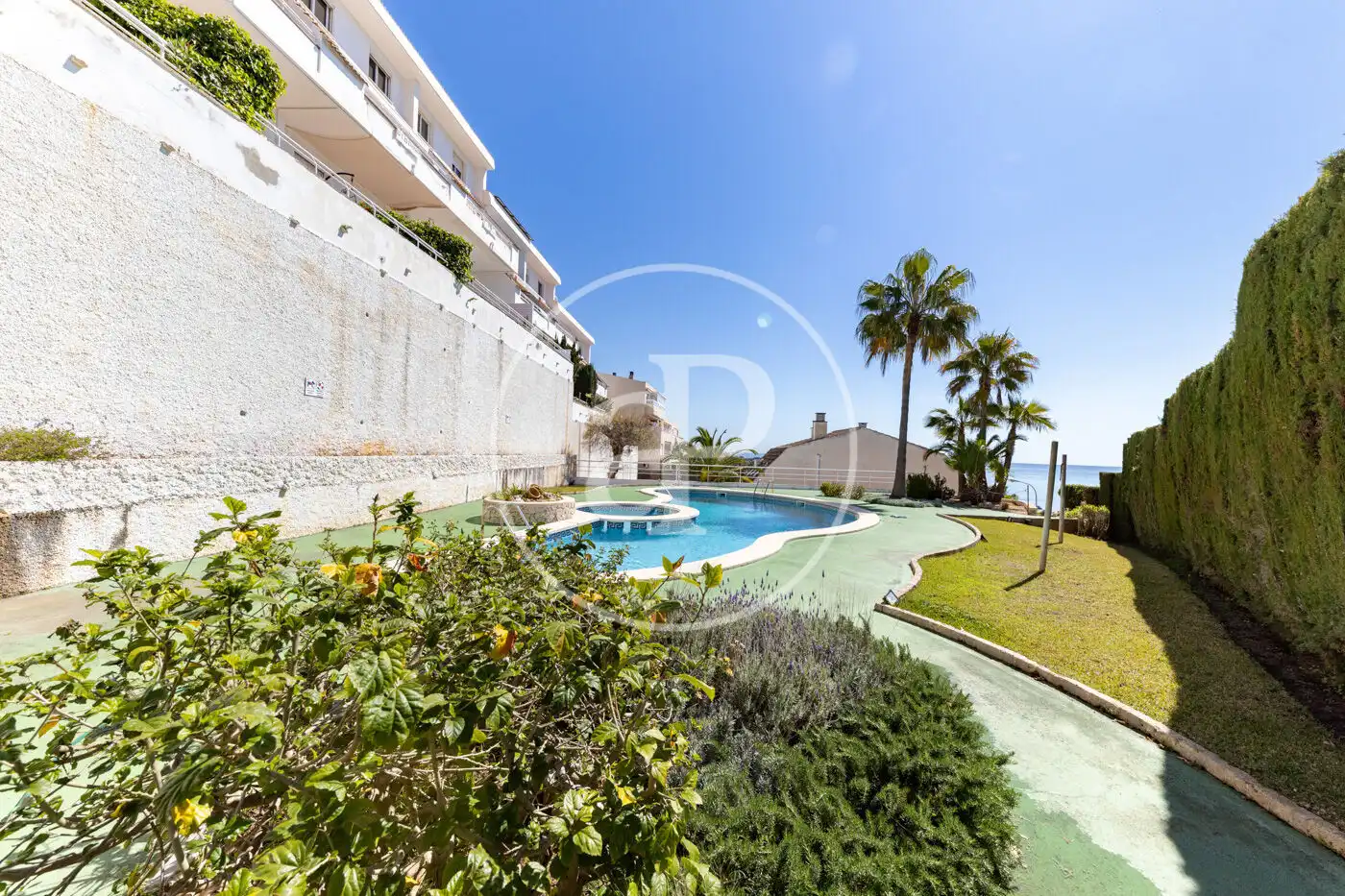Swimming pool of Duplexes for sale in Calvià  with Air Conditioner, Heating and Private garden