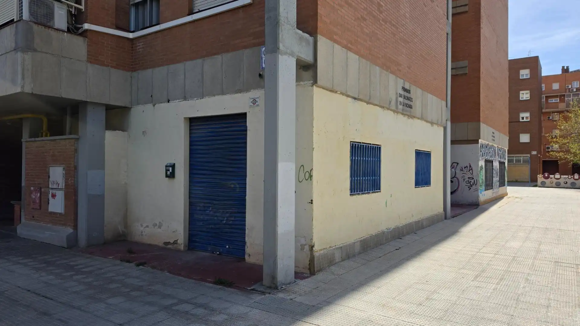 Vista exterior de Local en venta en Zaragoza