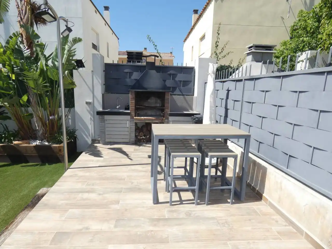Terrasse von Einfamilien-Reihenhaus zum Verkauf in Benicarló mit Klimaanlage, Heizung und Privatgarten