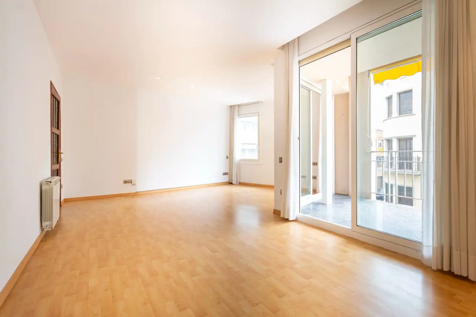 Appartamento con terrazza in vendita a Plaça de Josep Freixa i Argemí, imagen 3