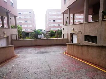 Parking to rent in Pintor Felo Monzon 33