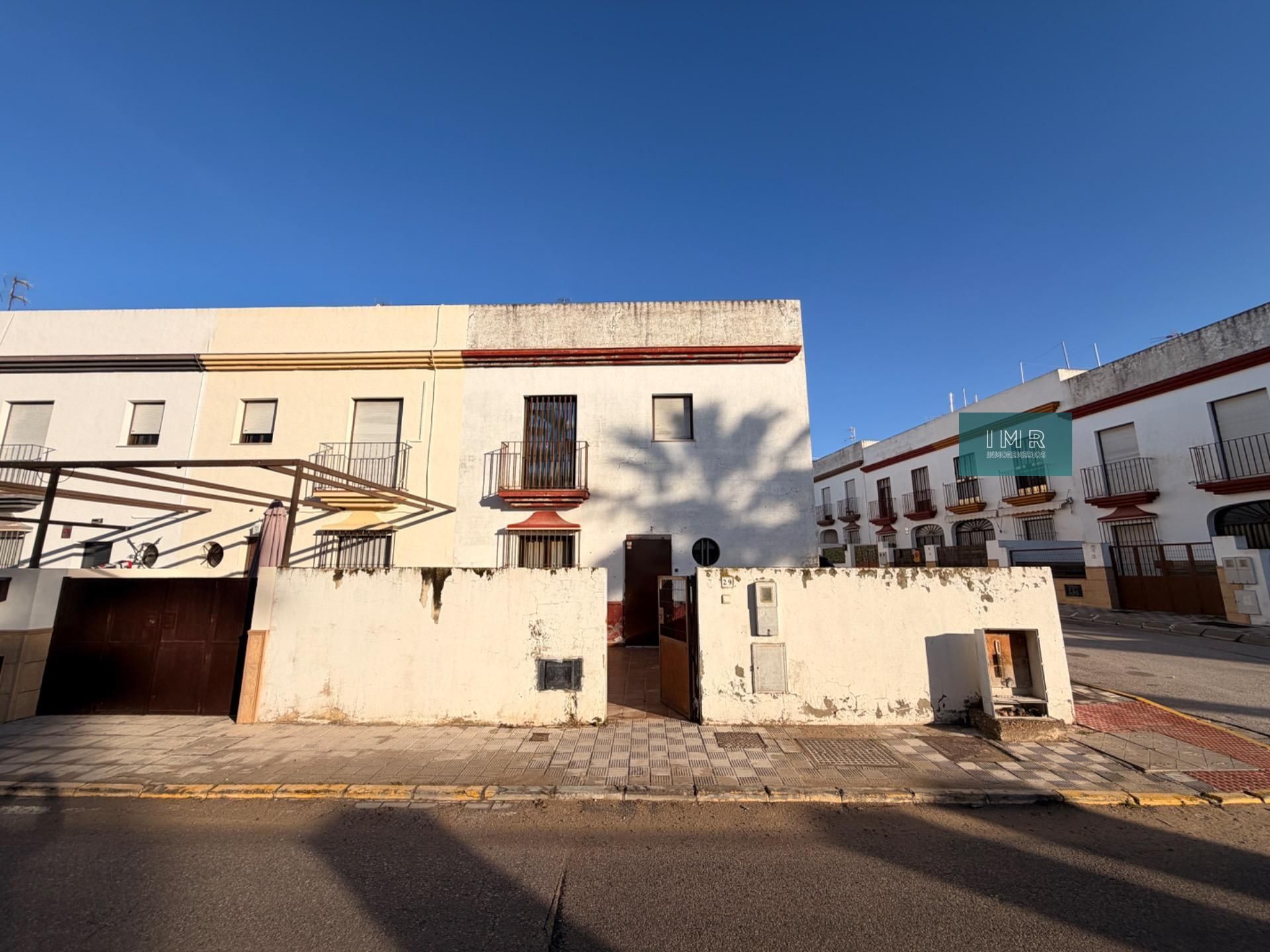 Exterior view of Single-family semi-detached for sale in Los Molares