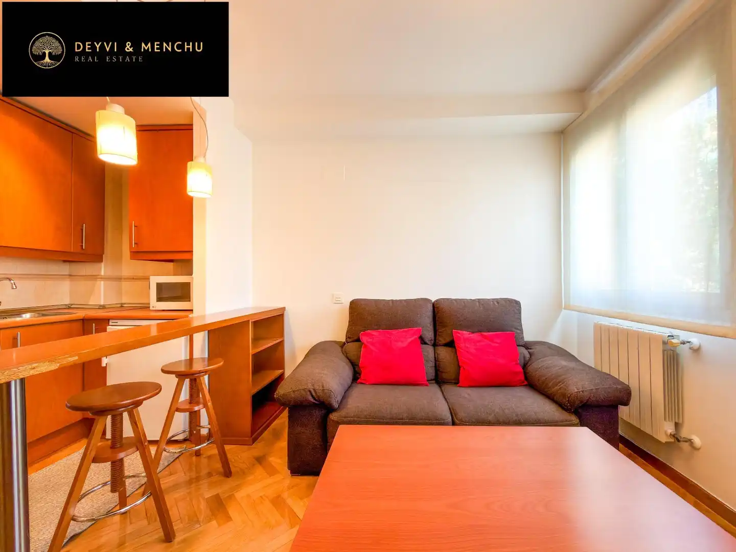 Living room of Flat for sale in Madrid  with Air Conditioner, Heating and Storage room