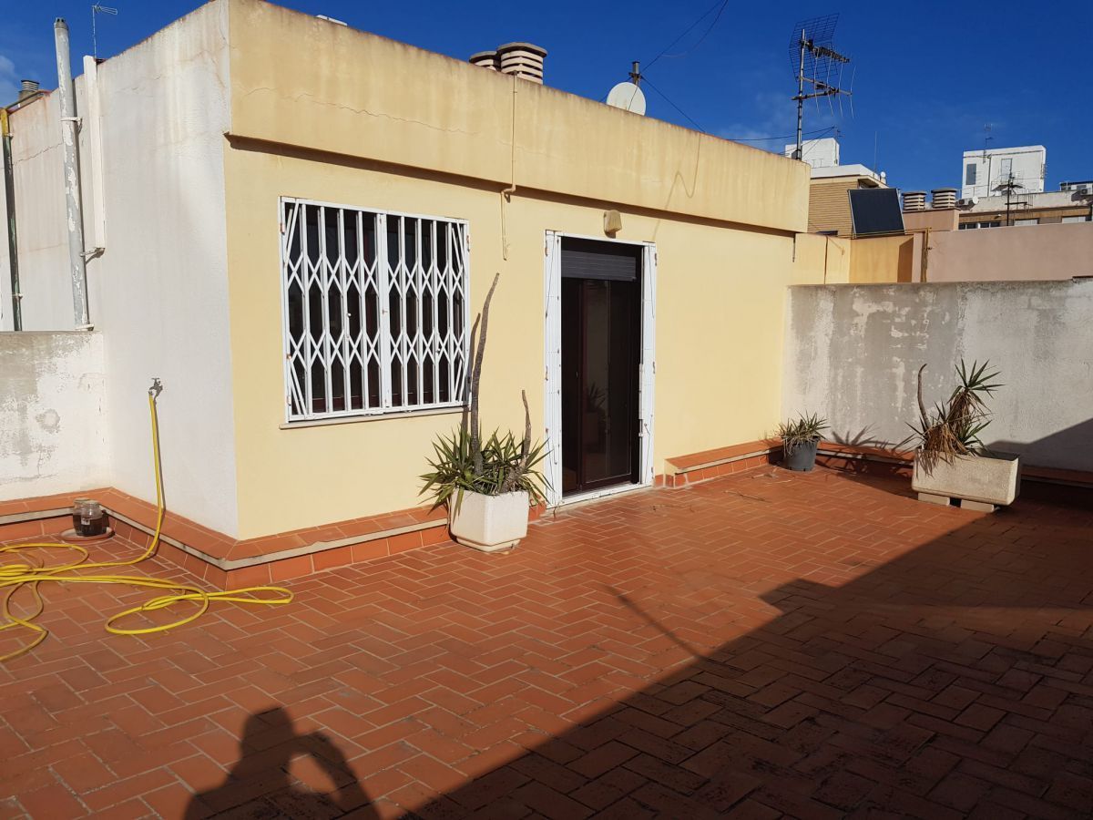 Vista exterior de Dúplex en venda en Castellón de la Plana / Castelló de la Plana amb Parquet i Terrassa
