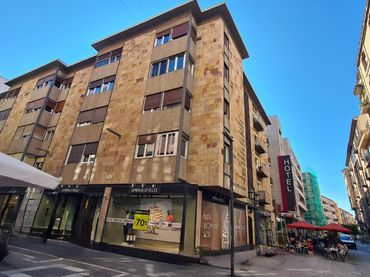 Pis amb balcó en venda a Calle Cortinas San Miguel