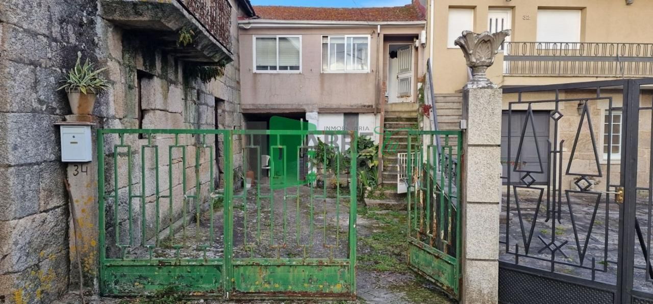 Vista exterior de Casa o xalet en venda en Maside amb Calefacció, Jardí privat i Moblat