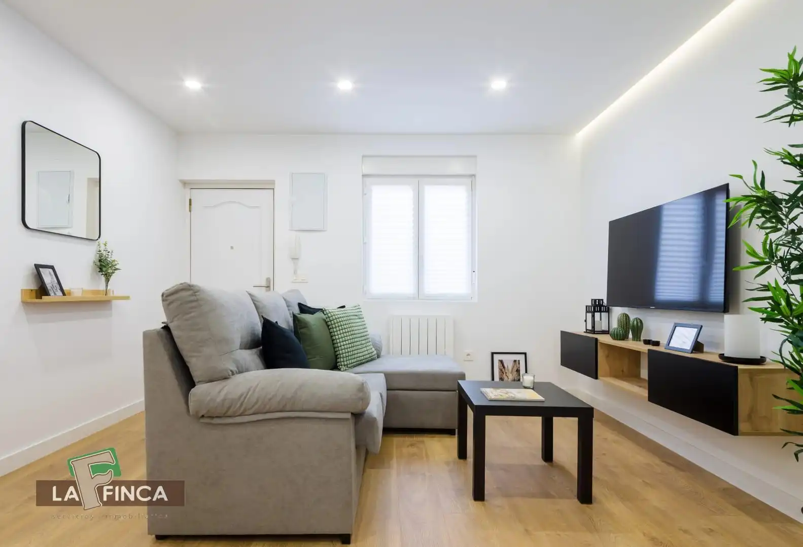Wohnzimmer von Wohnung zum Verkauf in Oviedo  mit Heizung und Möbliert