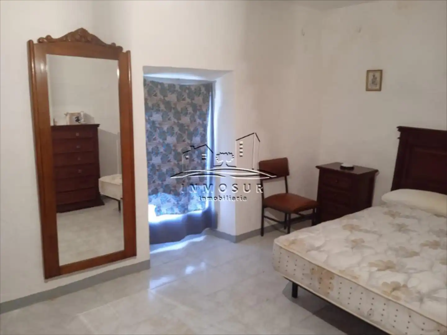 Dormitori de Casa o xalet en venda en Lucena amb Piscina