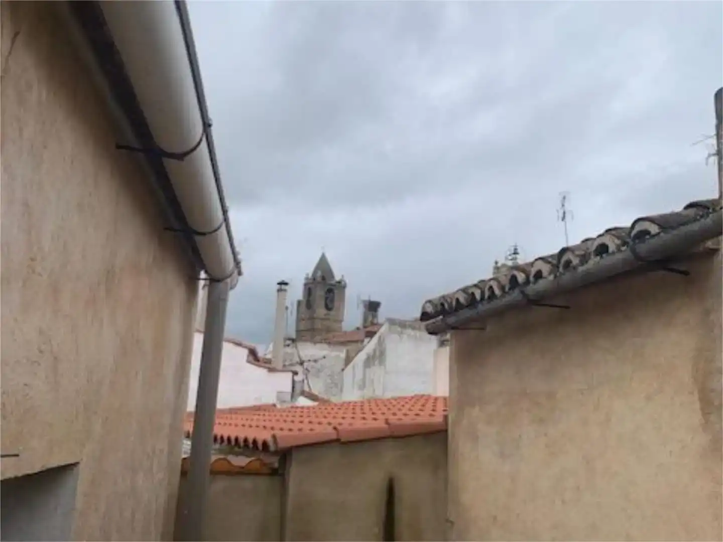 Vista exterior de Pis en venda en Malpartida de Cáceres amb Balcó