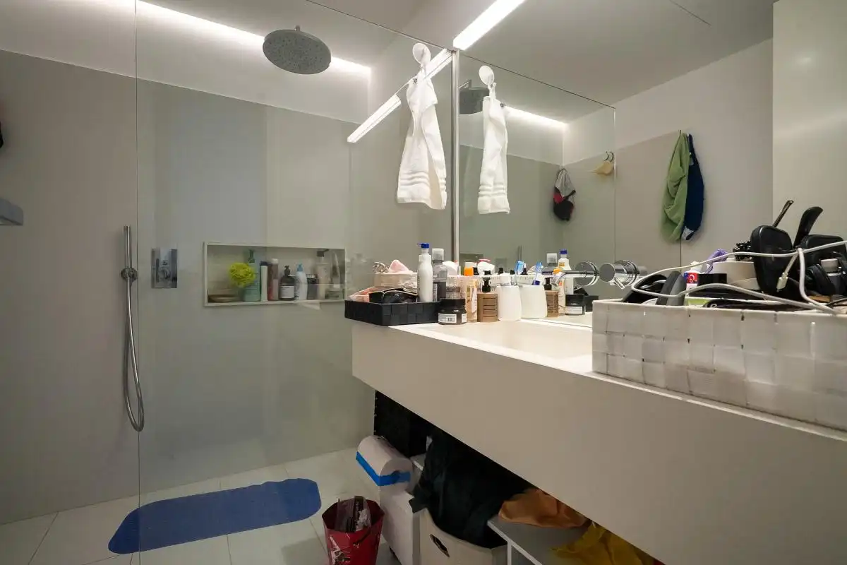 Baño de Piso en venta en Madrid con Aire acondicionado, Calefacción y Jardín privado