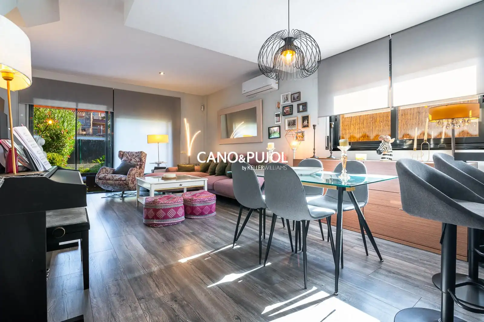 Sala de estar de Casa o chalet en venta en Terrassa con Aire acondicionado, Calefacción y Terraza
