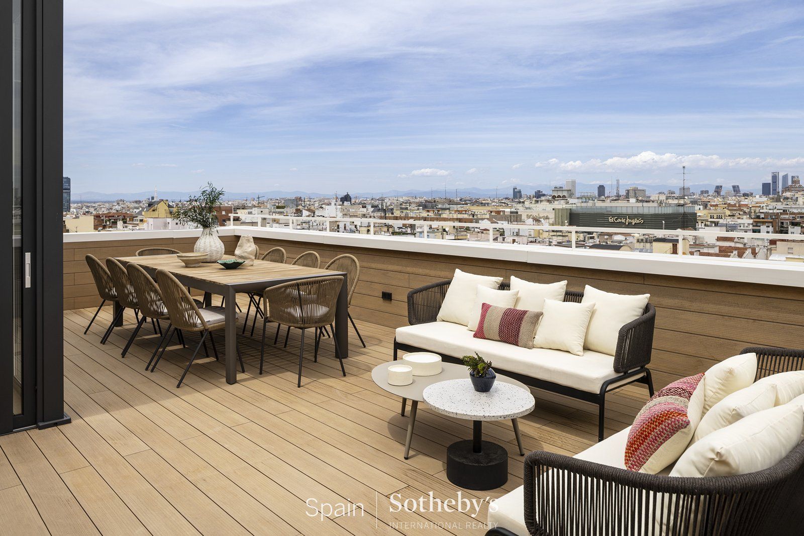 Terraza de Apartamento en venta en  Madrid Capital con Aire acondicionado, Terraza y Trastero