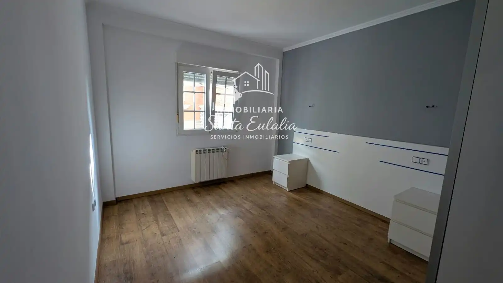 Bedroom of Flat for sale in Sur