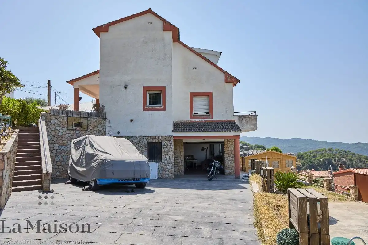 Exterior view of Houses for sale in Dosrius  with Heating, Private garden and Parquet flooring