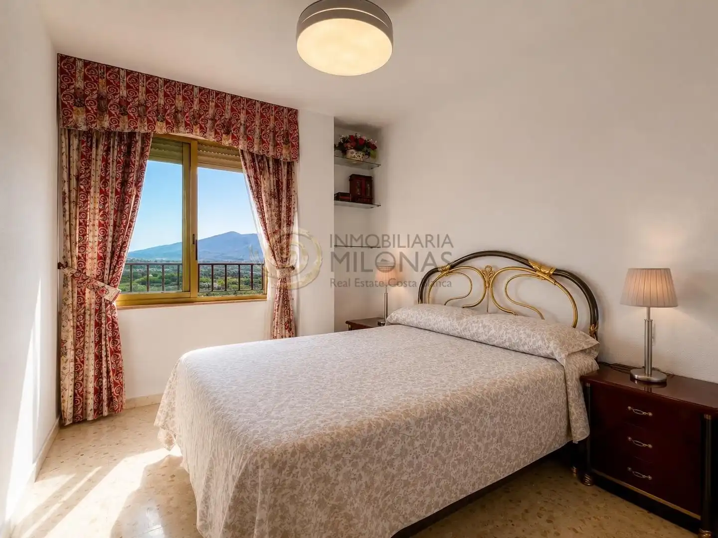 Dormitori de Apartament en venda en Benidorm amb Moblat