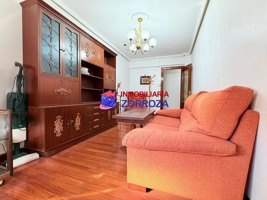 Living room of Flat for sale in Bilbao   with Heating and Furnished