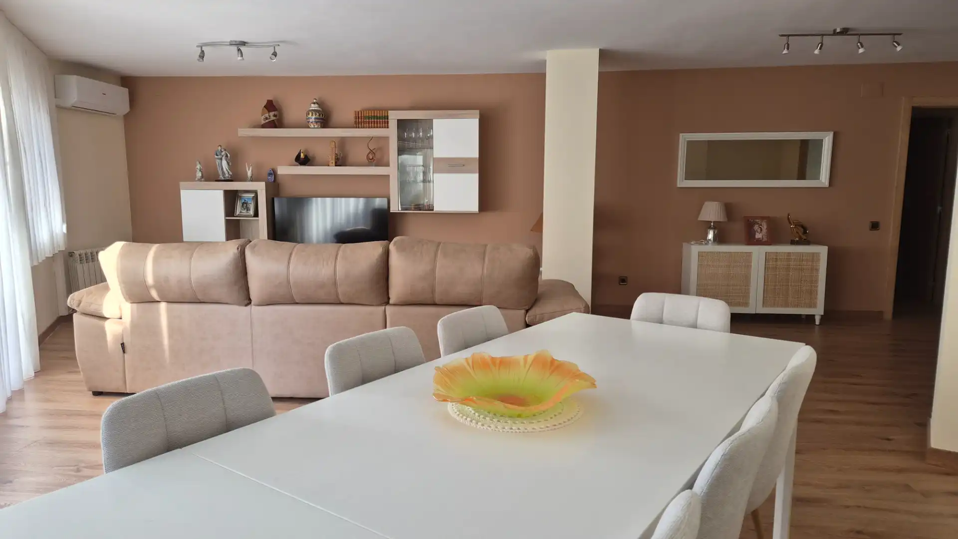 Living room of Flat for sale in Pineda de Mar  with Air Conditioner, Heating and Furnished