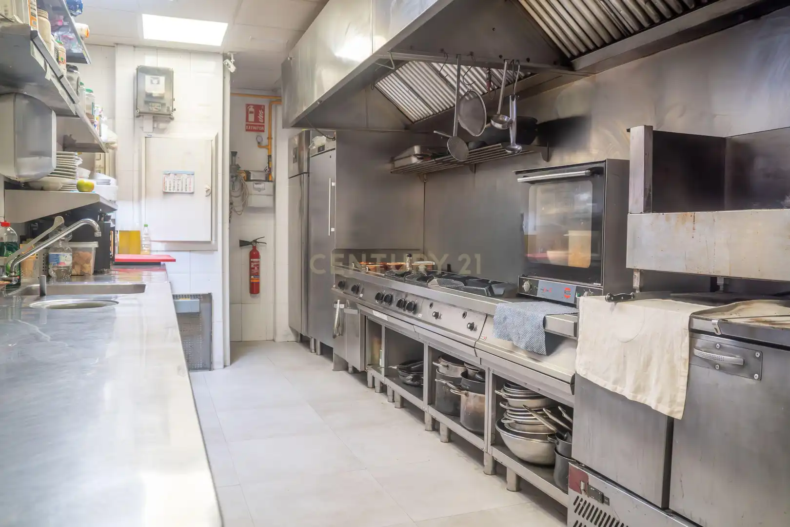 Cocina de Local en venta en Fuengirola con Aire acondicionado