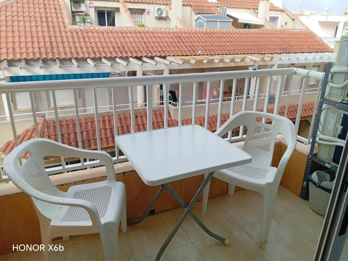 Terrassa de Apartament de lloguer en Torrevieja amb Aire condicionat, Moblat i Balcó