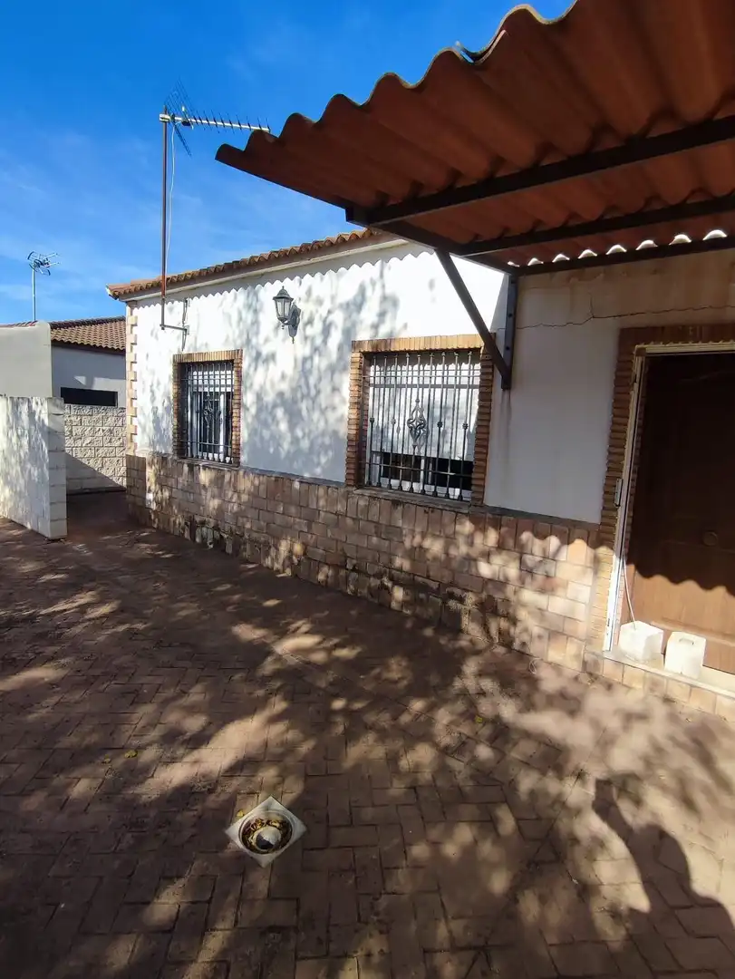 Chalet con piscina en venta en La Carlota, imagen 13