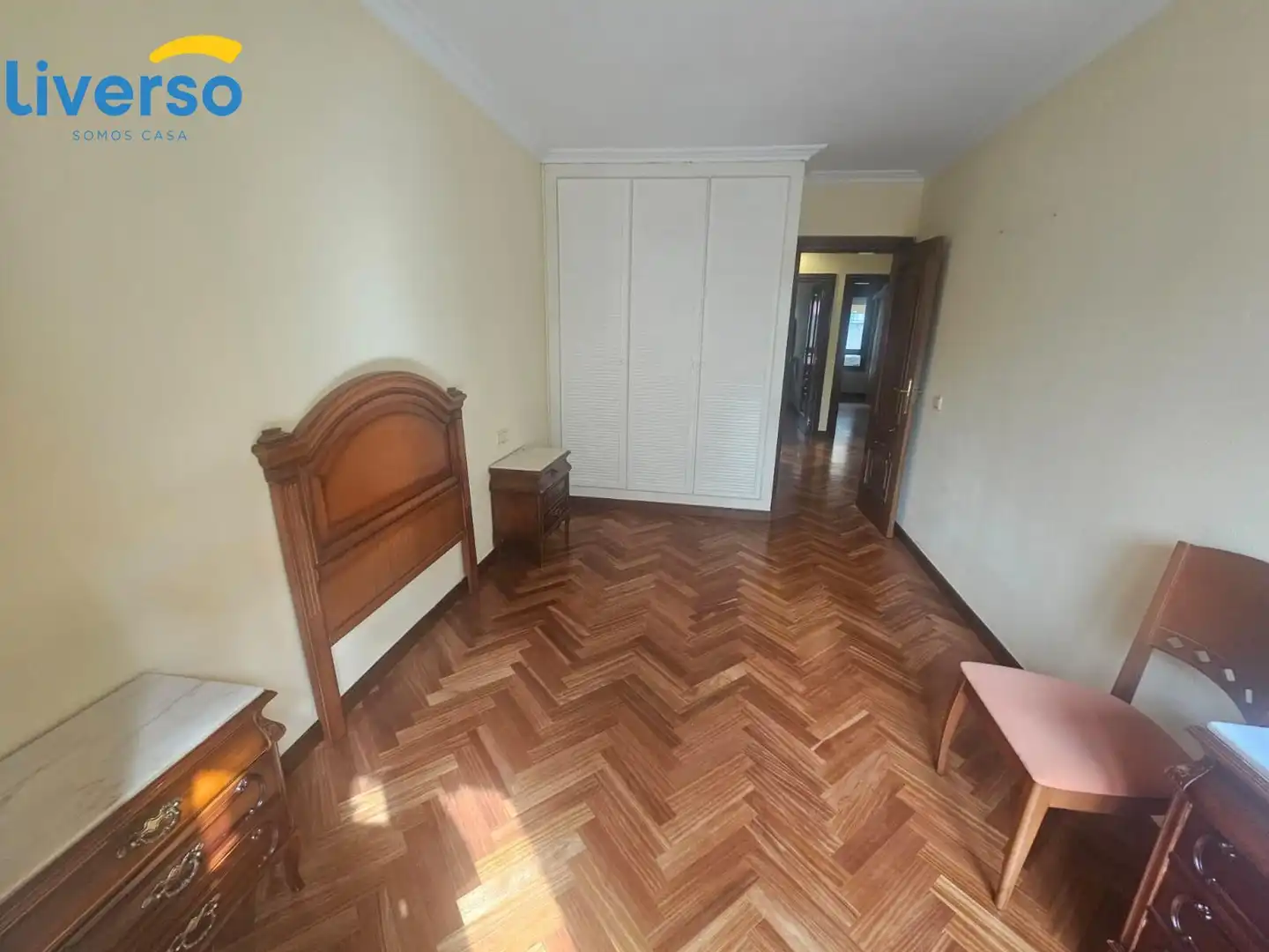 Bedroom of Flat for rent in Burgos  with Parquet flooring and Terrace