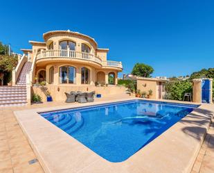 Vista exterior de Casa o xalet en venda en Calpe / Calp amb Moblat